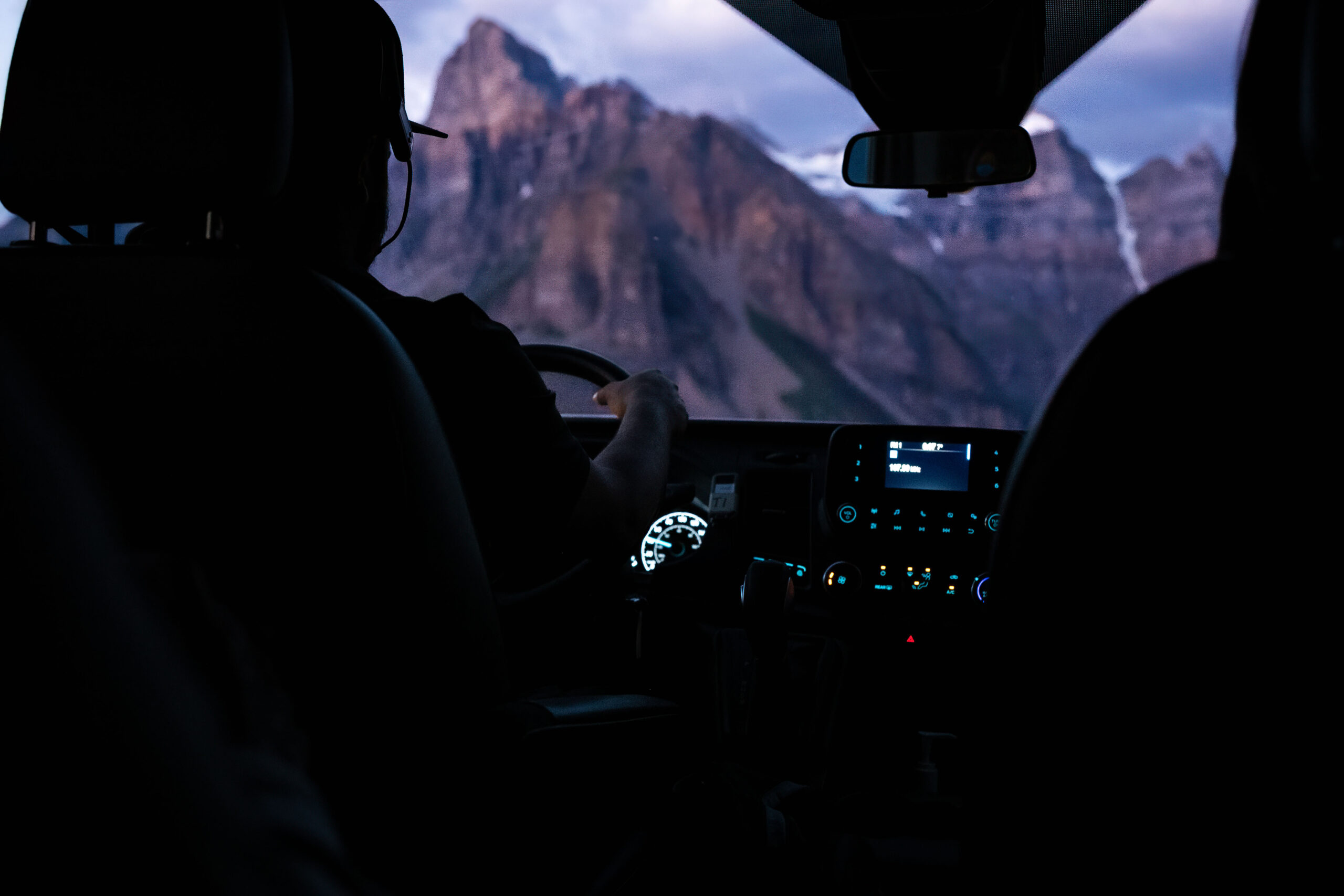 Moraine Lake Sunrise Tour 1