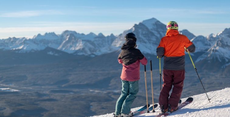 couple skiing lake louse ski resort